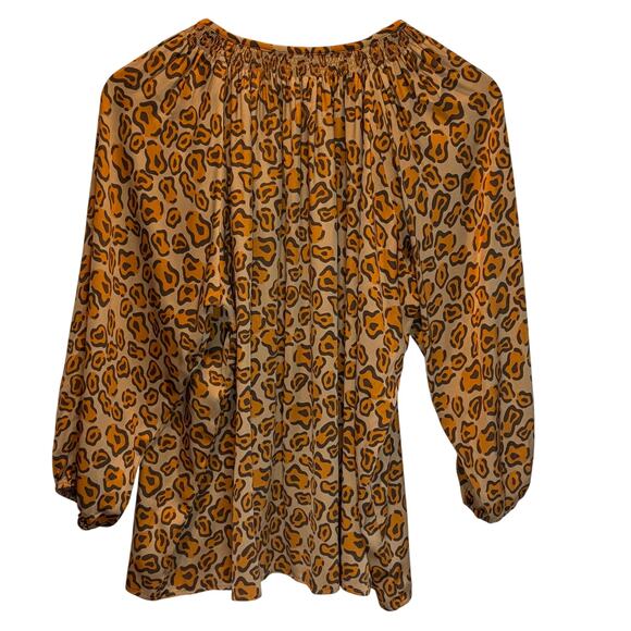 Tucker Silk Animal Print Button Front Blouse - size Medium - Picture 8 of 8